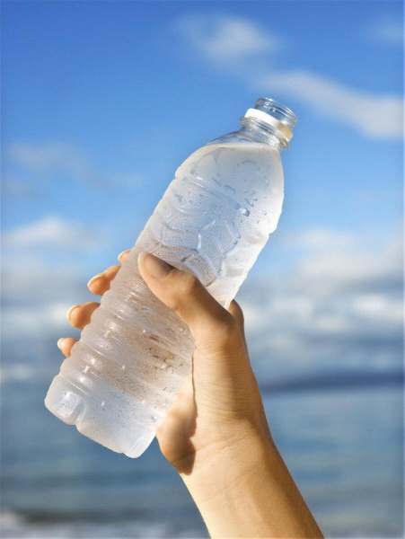 Можно ли пить дистиллированную воду?